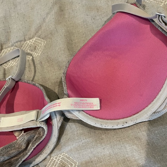 Bra - Picture 3 of 3